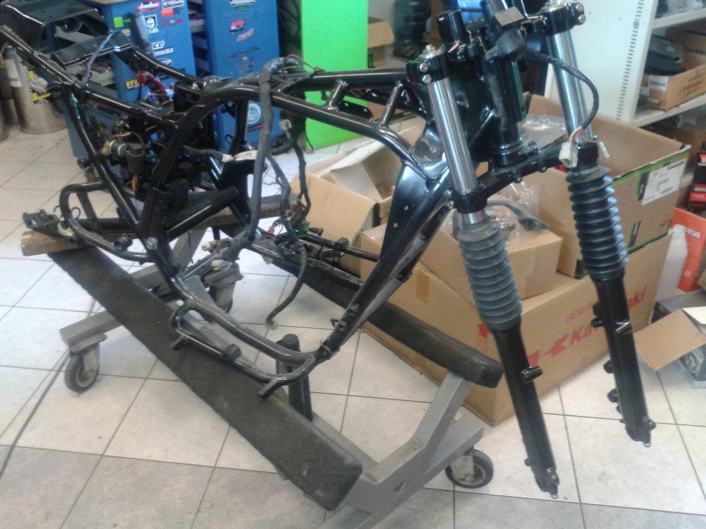 kawasaki kz1000 police parts